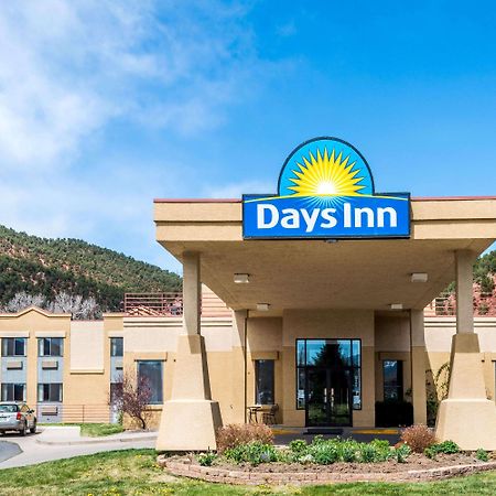 Days Inn By Wyndham Carbondale Exteriör bild