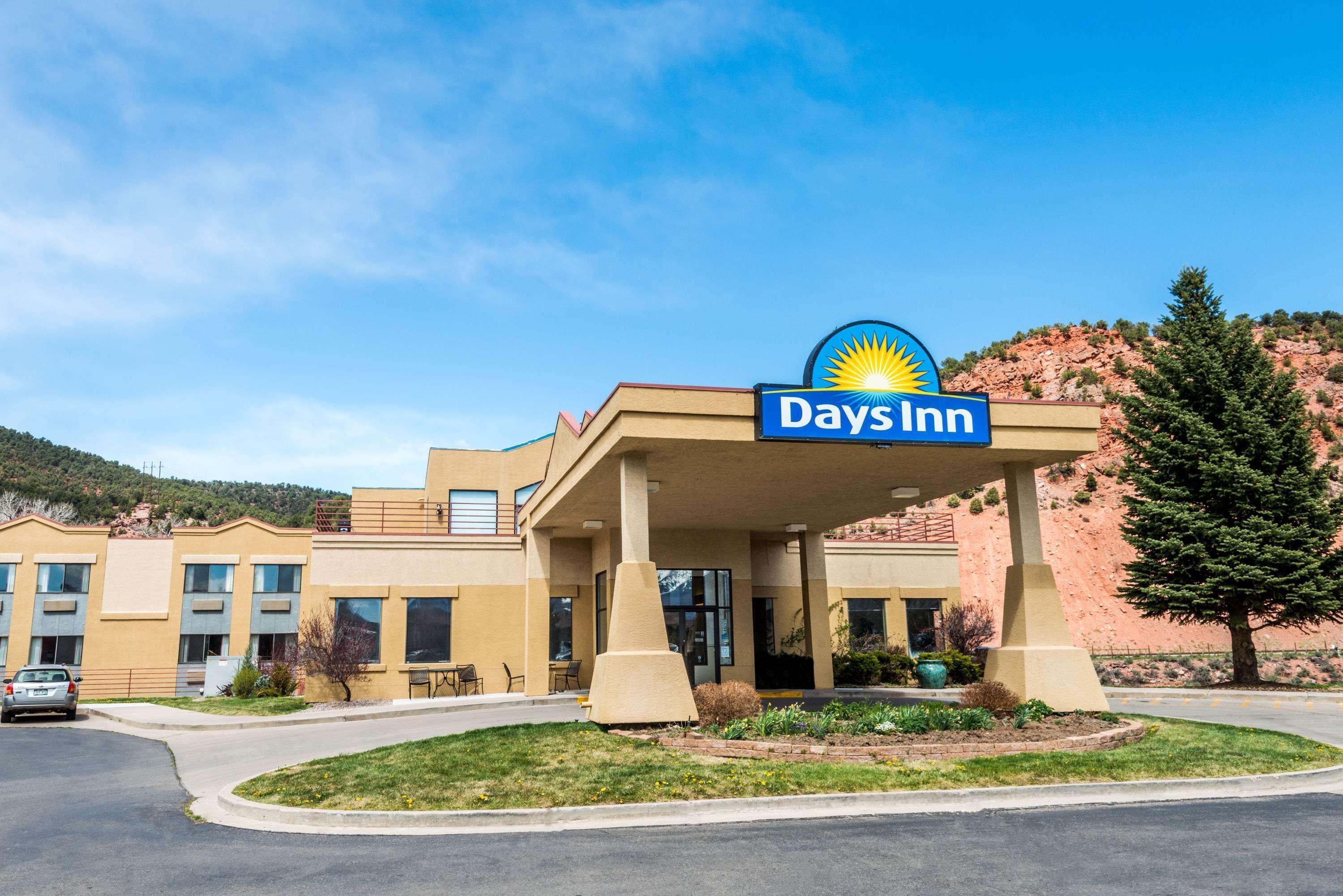 Days Inn By Wyndham Carbondale Exteriör bild