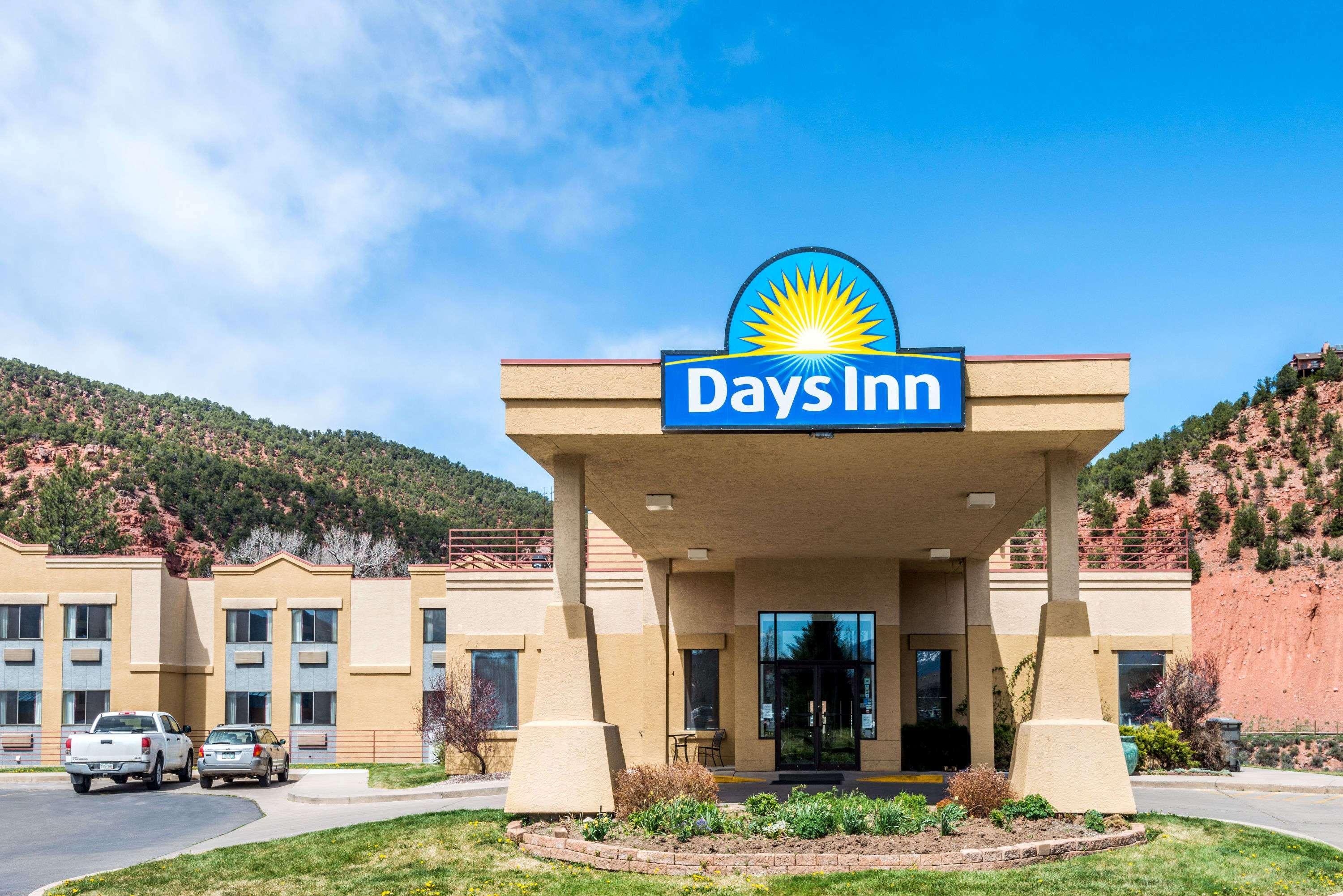 Days Inn By Wyndham Carbondale Exteriör bild